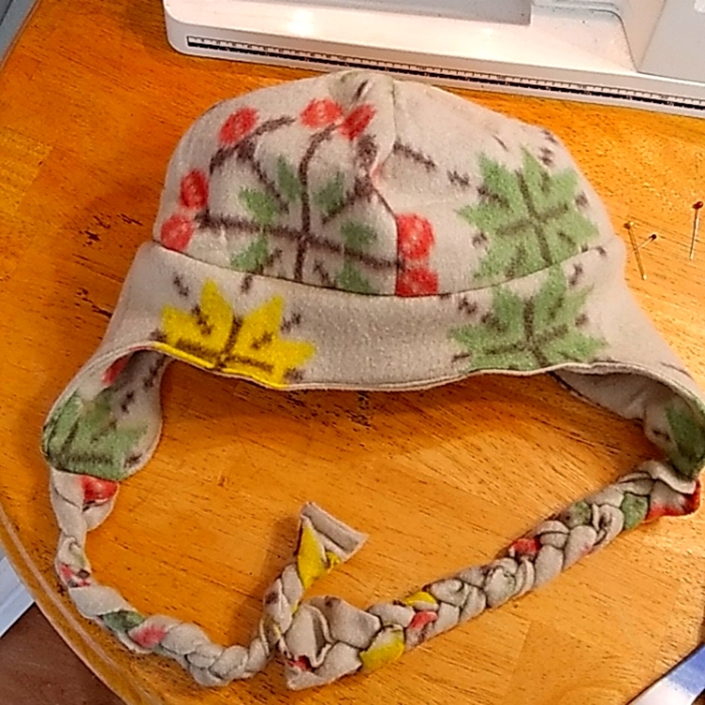 Reversible fleece hat